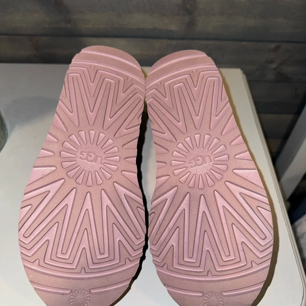 UGG Tasman Blush - Picture 4 of 4